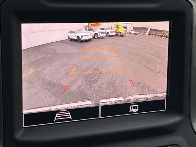2025 GMC Sierra 1500 4WD Crew Cab Short Box Pro