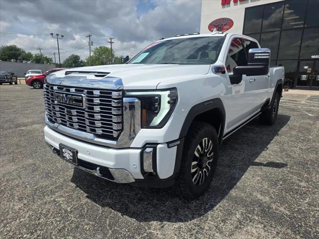 2024 GMC Sierra 2500HD 4WD Crew Cab Standard Bed Denali