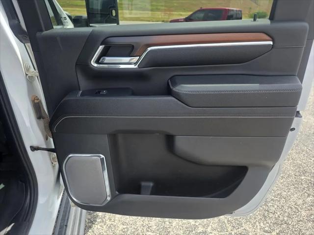 2024 GMC Sierra 2500HD 4WD Crew Cab Standard Bed Denali