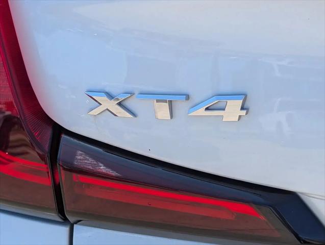 2024 Cadillac XT4 FWD Premium Luxury