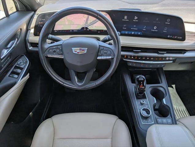 2024 Cadillac XT4 FWD Premium Luxury