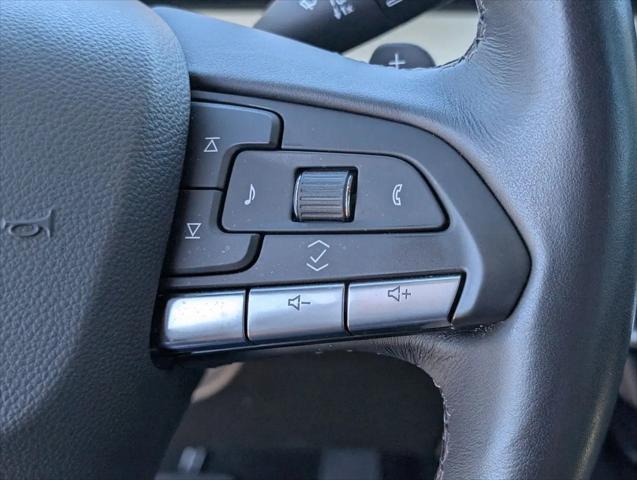 2024 Cadillac XT4 FWD Premium Luxury