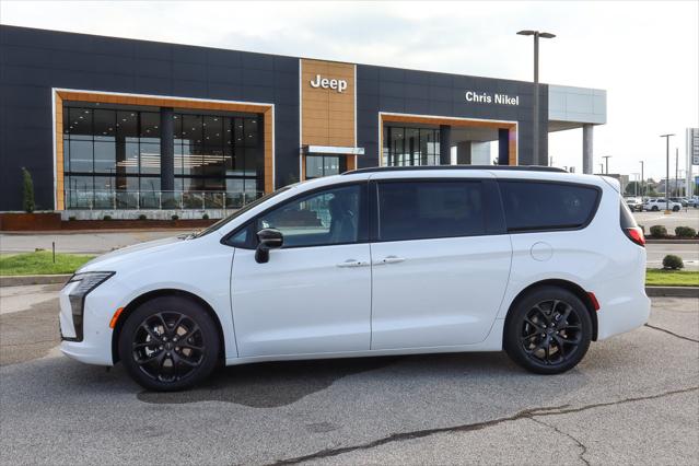 2027 Chrysler Pacifica Limited for sale in Broken Arrow, OK