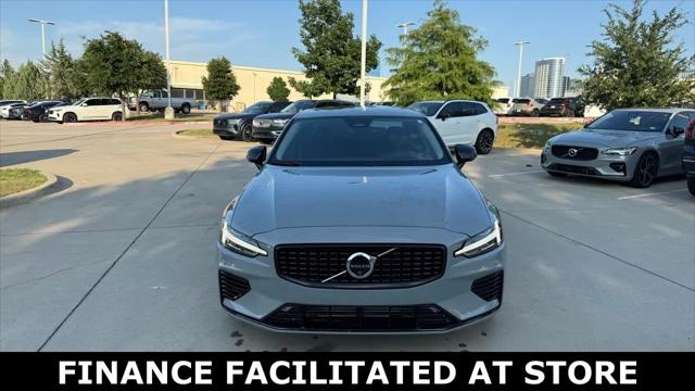 2024 Volvo S60 Recharge T8 Ultimate Dark Theme