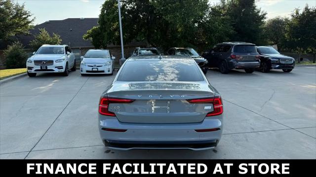 2024 Volvo S60 Recharge T8 Ultimate Dark Theme
