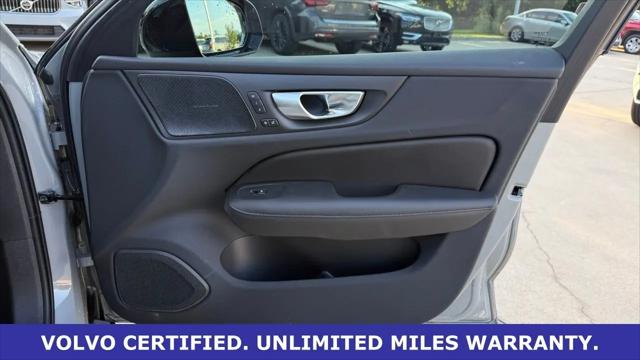 2024 Volvo S60 Recharge T8 Ultimate Dark Theme