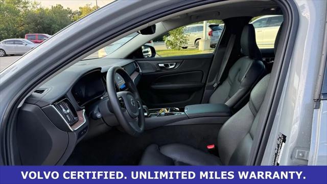 2024 Volvo S60 Recharge T8 Ultimate Dark Theme