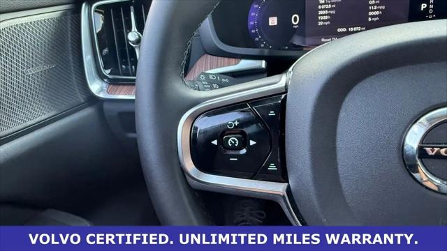 2024 Volvo S60 Recharge T8 Ultimate Dark Theme