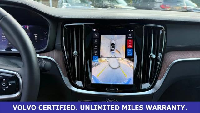 2024 Volvo S60 Recharge T8 Ultimate Dark Theme