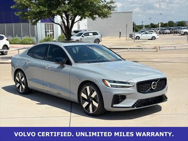 2024 Volvo S60 Recharge T8 Ultimate Dark Theme