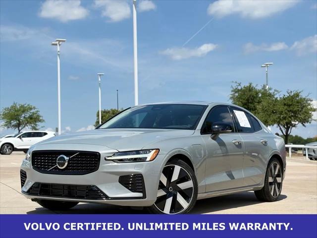 2024 Volvo S60 Recharge T8 Ultimate Dark Theme