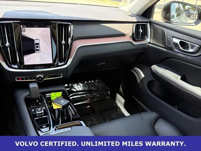 2024 Volvo S60 Recharge T8 Ultimate Dark Theme