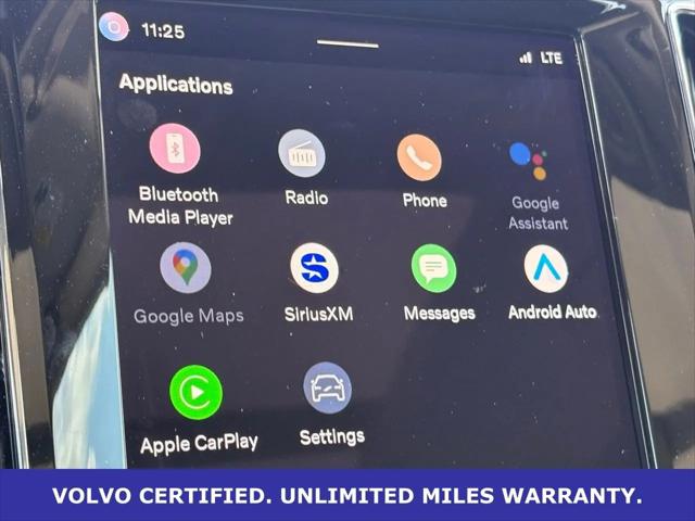 2024 Volvo S60 Recharge T8 Ultimate Dark Theme