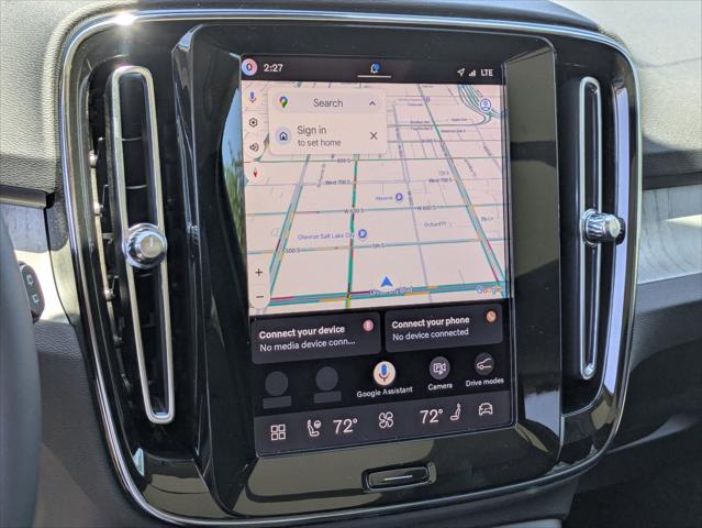 2026 Volvo XC40 Core, B5 AWD Gas (mild hybrid), Dark
