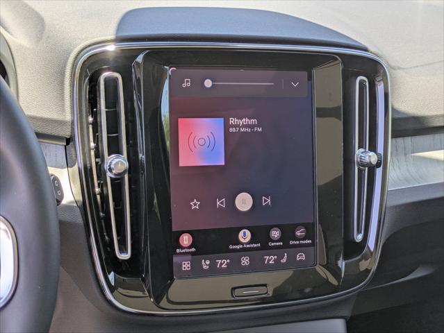 2026 Volvo XC40 Core, B5 AWD Gas (mild hybrid), Dark