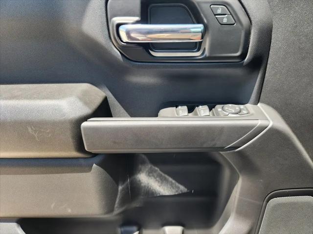 2026 Chevrolet Silverado 1500 2WD Crew Cab Short Bed Custom