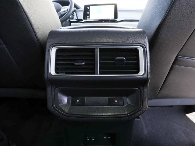 2026 Volkswagen Atlas Cross Sport SEL Premium R-Line