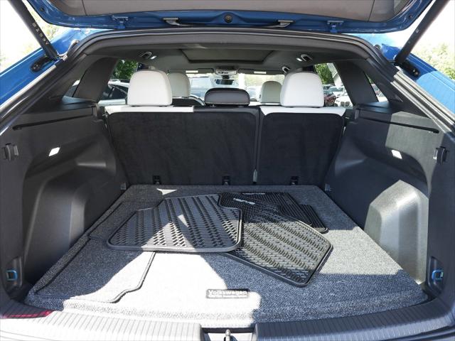 2026 Volkswagen Atlas Cross Sport SEL Premium R-Line