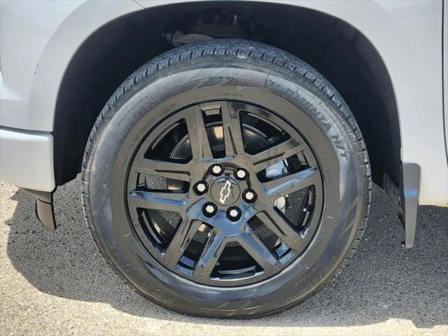 2023 Chevrolet Silverado 1500 4WD Crew Cab Short Bed Custom