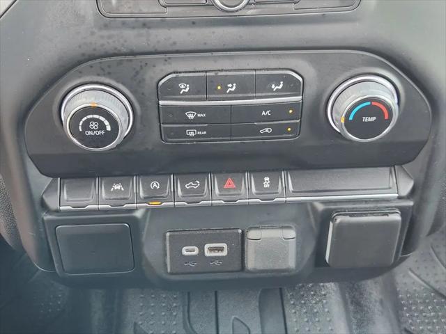 2023 Chevrolet Silverado 1500 4WD Crew Cab Short Bed Custom