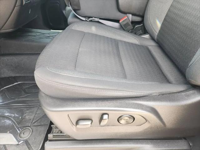 2023 Chevrolet Silverado 1500 4WD Crew Cab Short Bed Custom