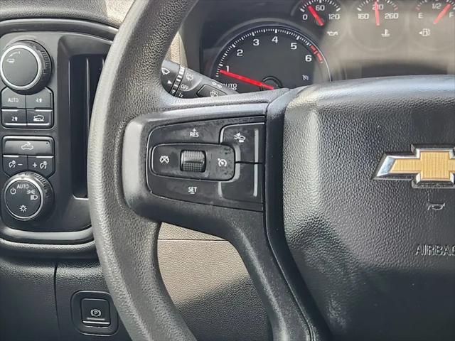 2023 Chevrolet Silverado 1500 4WD Crew Cab Short Bed Custom