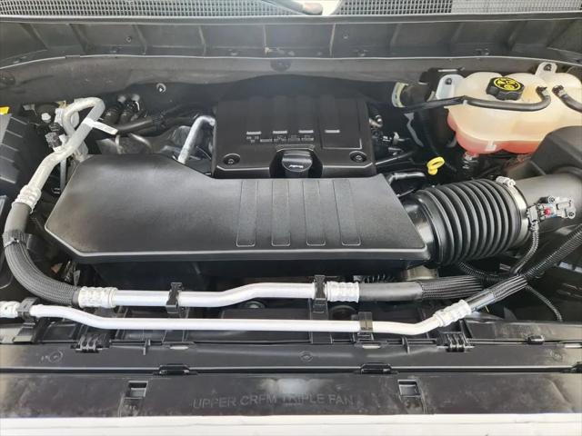 2023 Chevrolet Silverado 1500 4WD Crew Cab Short Bed Custom