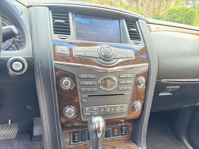 2016 INFINITI QX80 Standard