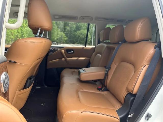 2016 INFINITI QX80 Standard