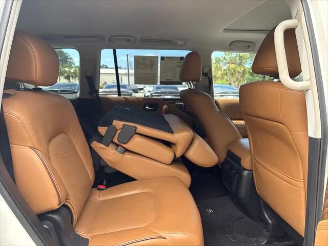 2016 INFINITI QX80 Standard