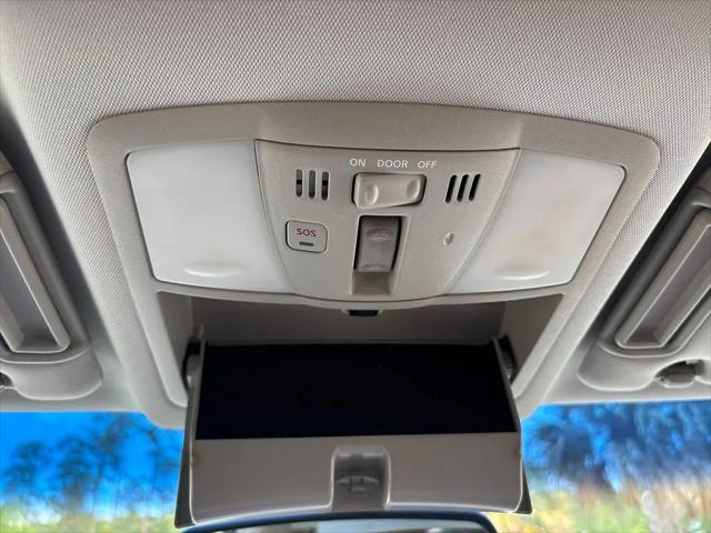 2016 INFINITI QX80 Standard