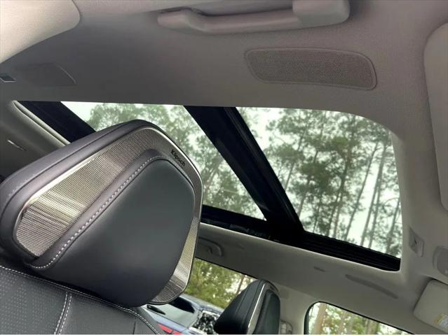 2025 INFINITI QX80 SENSORY AWD