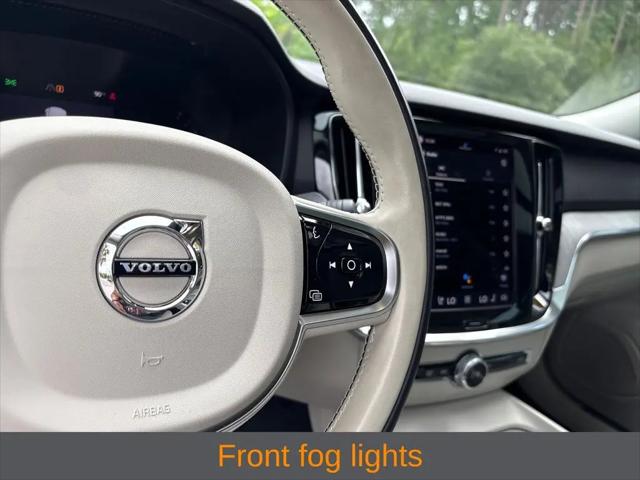 2024 Volvo S60 B5 Plus Dark Theme
