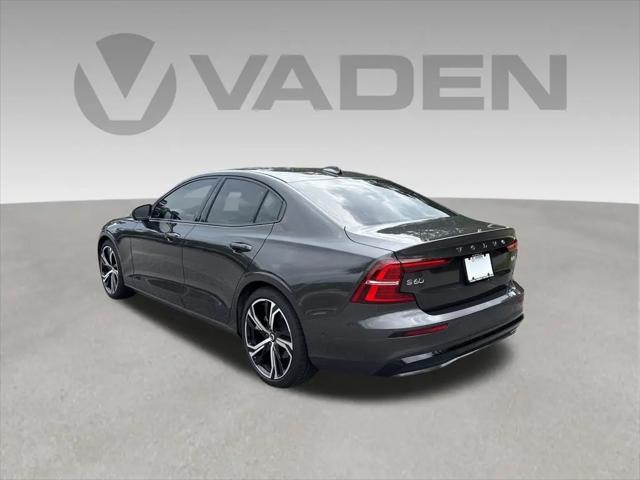 2024 Volvo S60 B5 Plus Dark Theme