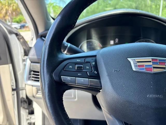 2020 Cadillac XT4 FWD Premium Luxury