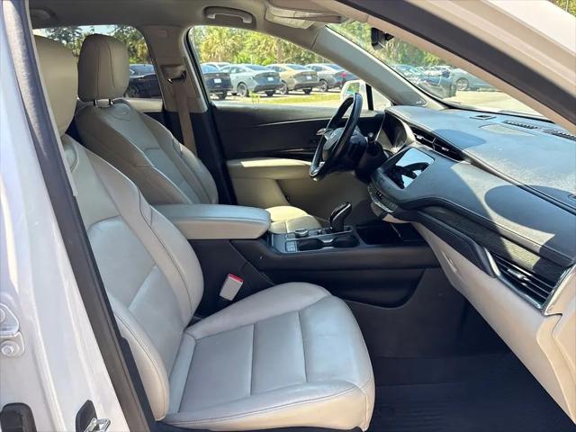 2020 Cadillac XT4 FWD Premium Luxury