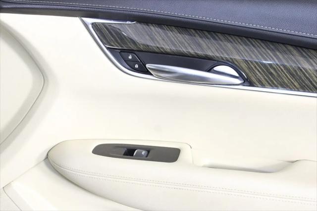 2017 Cadillac XT5 Standard