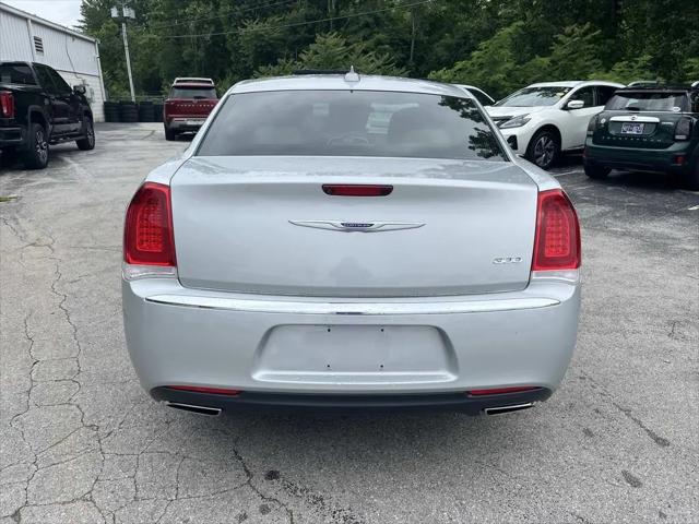 2019 Chrysler 300 Touring L