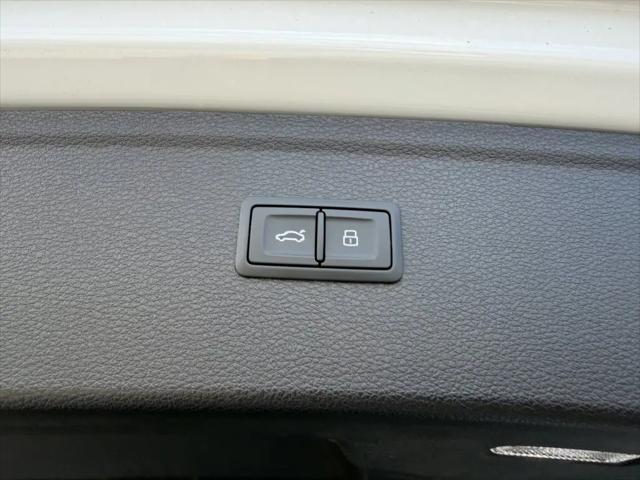 2025 Audi Q5 Premium Plus 55 TFSI e S line quattro S tronic