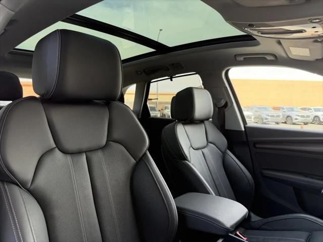 2025 Audi Q5 Premium Plus 55 TFSI e S line quattro S tronic