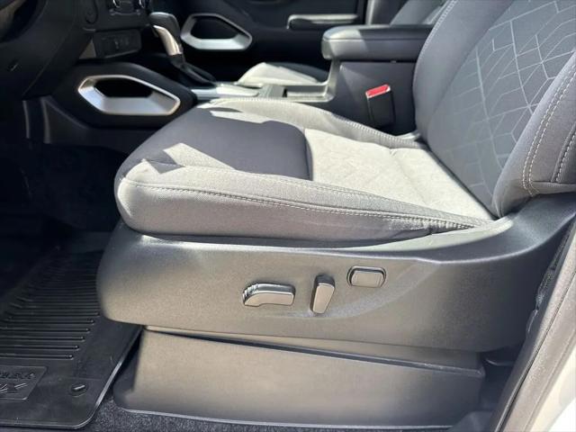 2025 Nissan Frontier Crew Cab SV 4x2