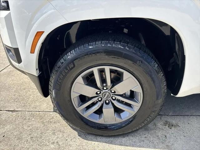 2025 Nissan Frontier Crew Cab SV 4x2