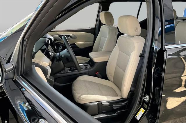 2023 Chevrolet Traverse FWD LS