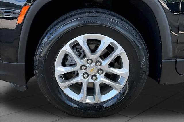 2023 Chevrolet Traverse FWD LS