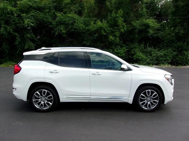 2022 GMC Terrain AWD Denali