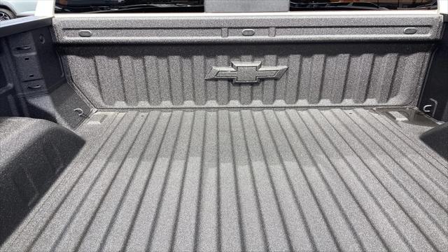 2026 Chevrolet Silverado 1500 4WD Crew Cab Short Bed ZR2