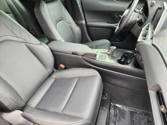 2025 Lexus 300 Premium