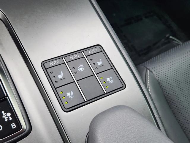 2025 Lexus 300 Premium