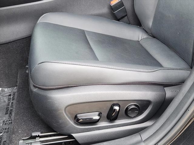2025 Lexus 300 Premium