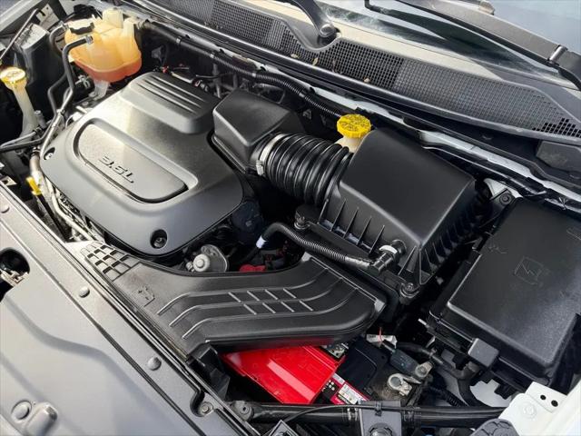 2020 Chrysler Voyager LXI